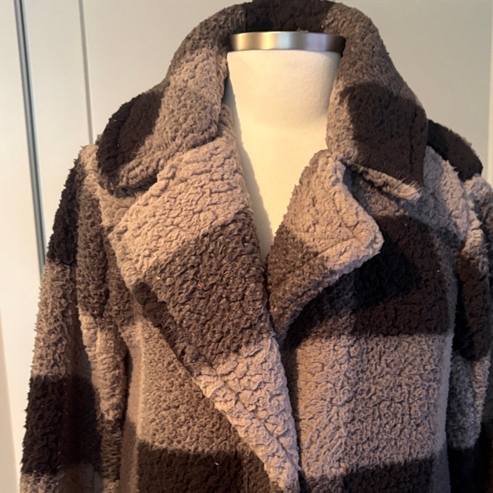Dylan plaid Sherpa Coat - Black and Gray.NWT. Washable! Xs - Picture 2 of 8